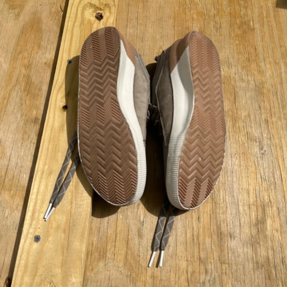 Sorel Out 'N About Plus Lace Waterproof Shoes Size 8 Pristine - Picture 4 of 5